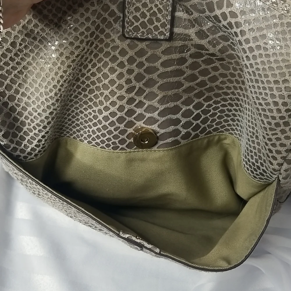 G.I.L.I. LEATHER FRINGE HOBO BAG IN GREY SNAKE EMBOSSED